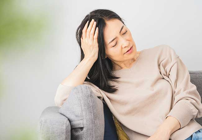 更年期障害の女性